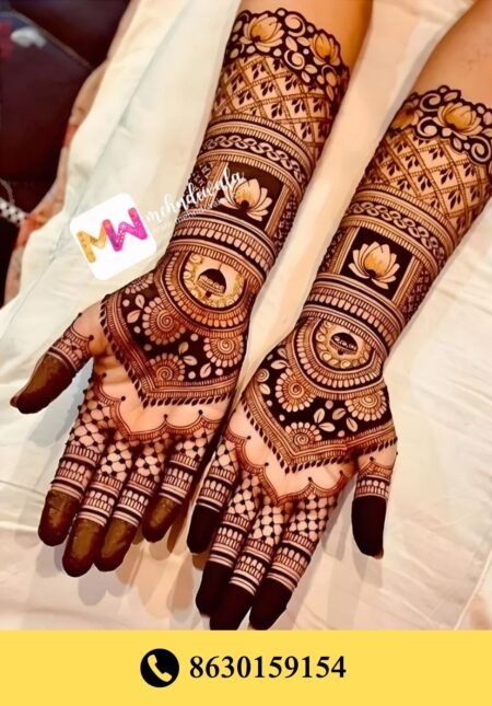 Simple designer mehndi
