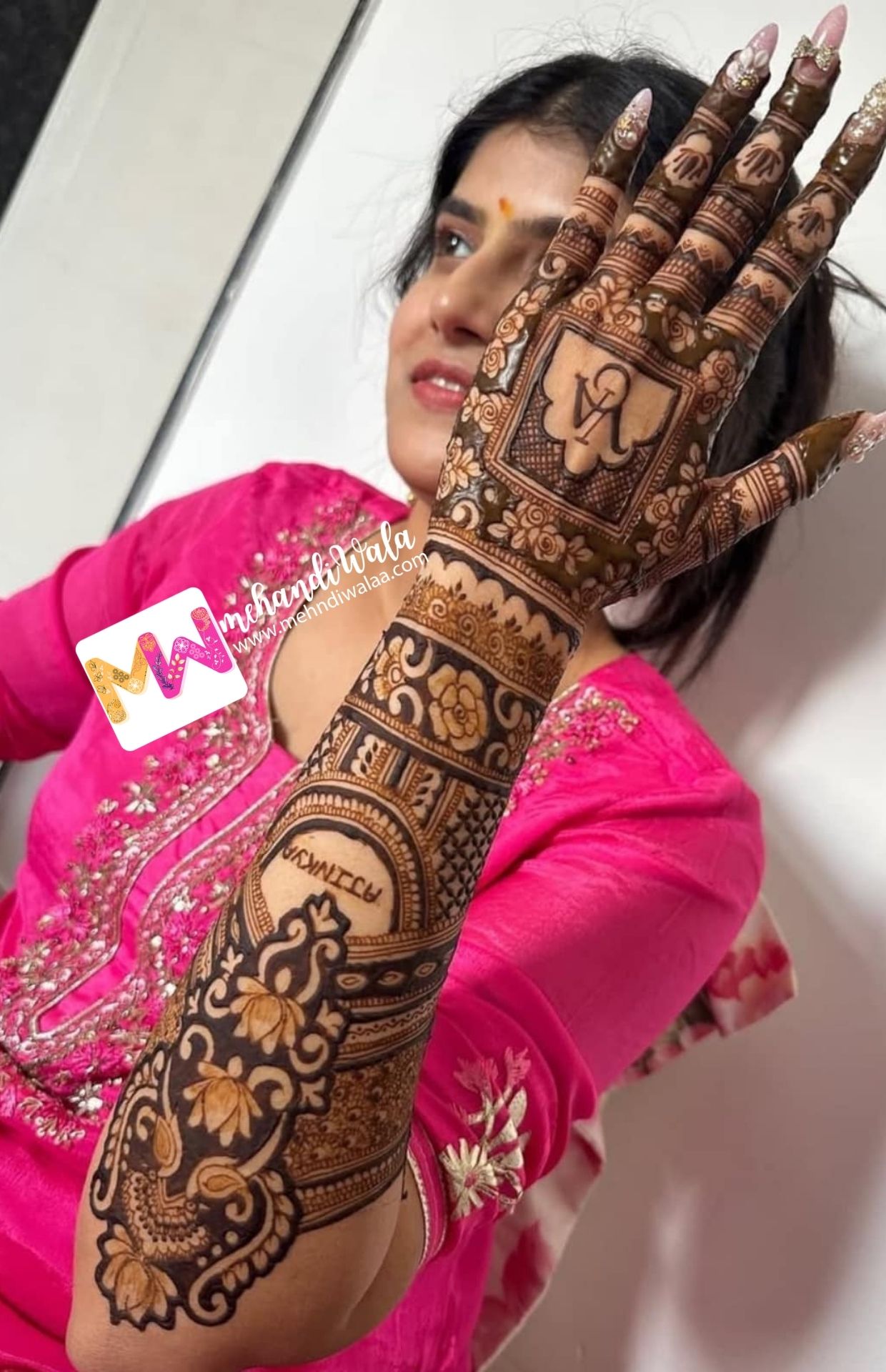 circle mehndi design